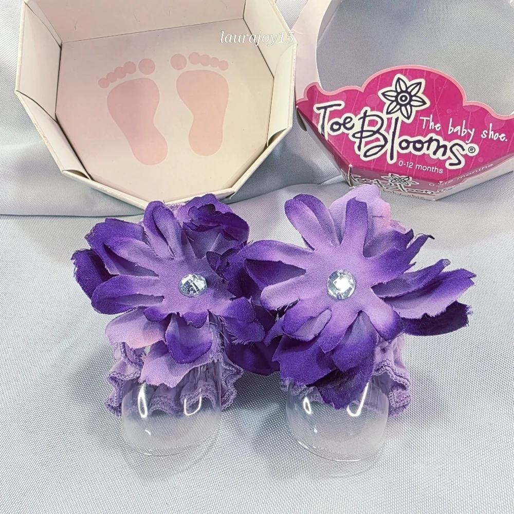 Toe Blooms toe blooms